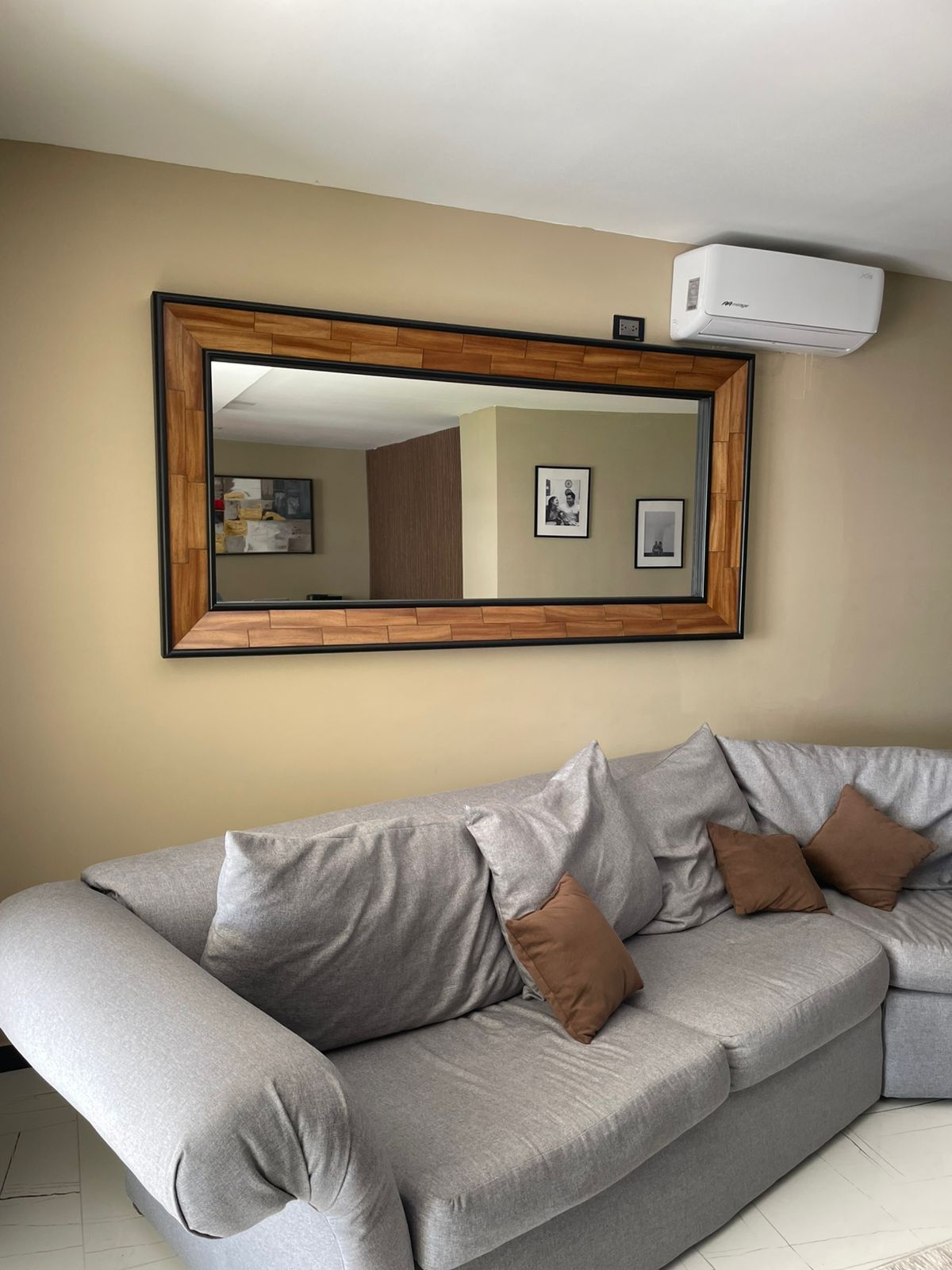 Espejo decorativo Escamas parota filo negro