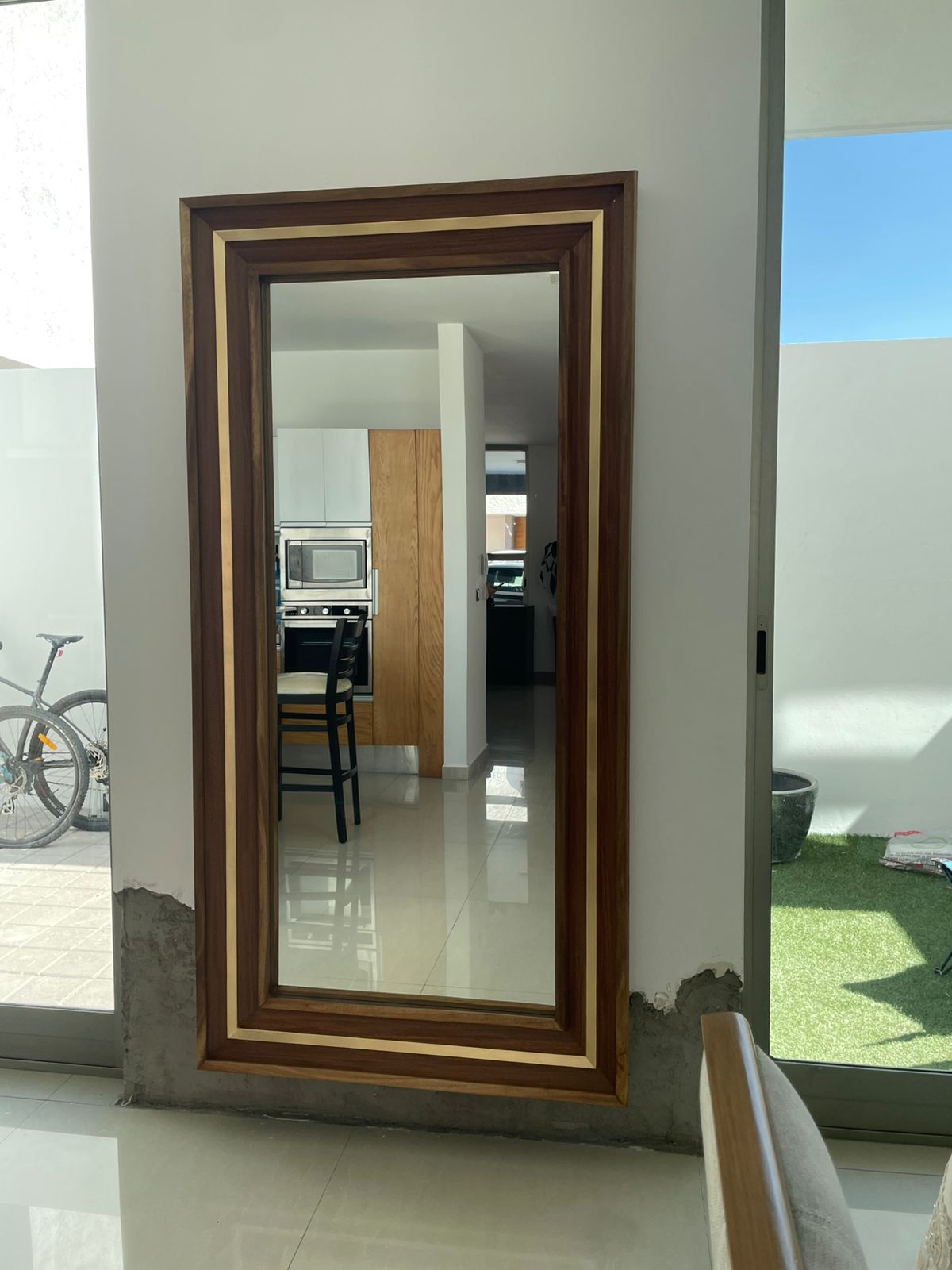 Espejo Decorativo Líneas Parota oro
