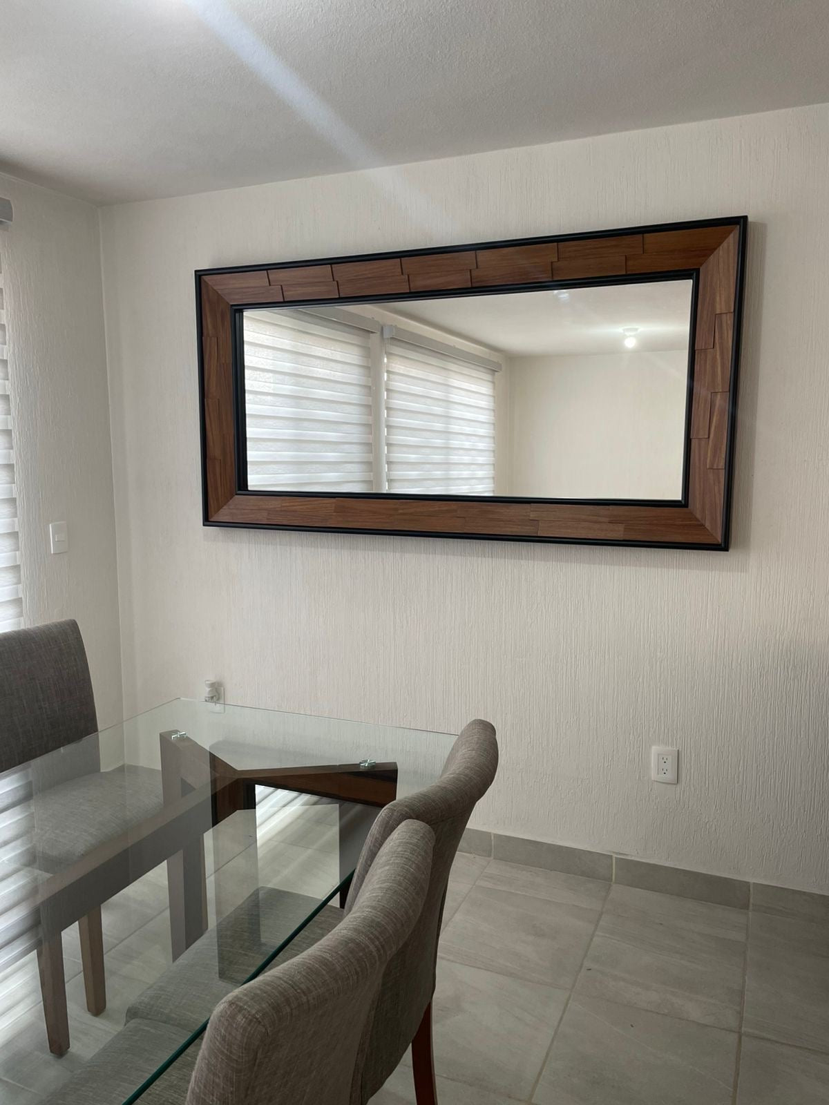 Espejo decorativo Escamas parota filo negro